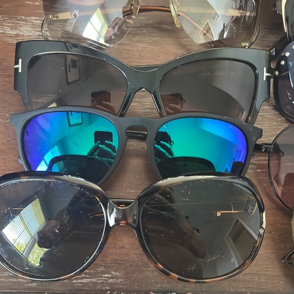 Set of 15 various styles and colors of sunglasses - Picture 3 of 13